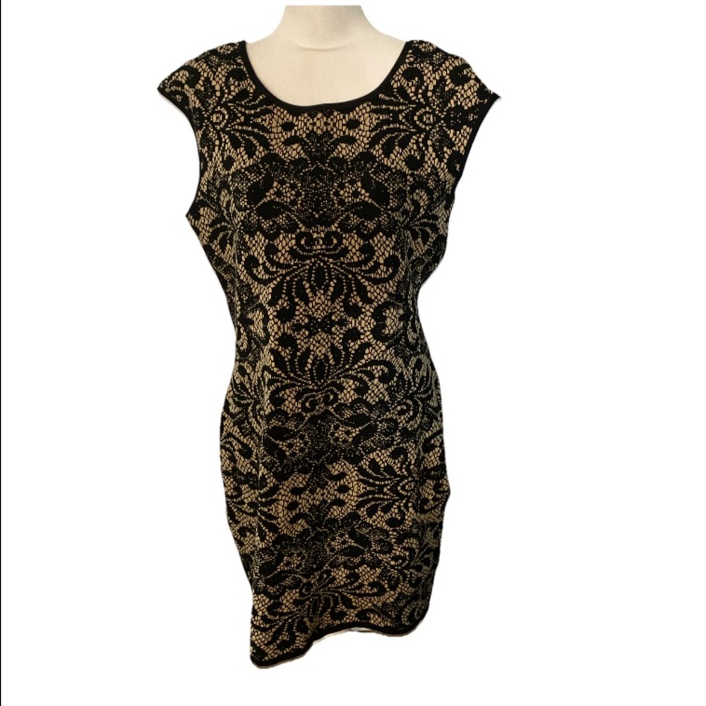 Torrid Women 2 Plus Size 18/20 Black Lace Print Knit Dress Scoop Neck Bodycon